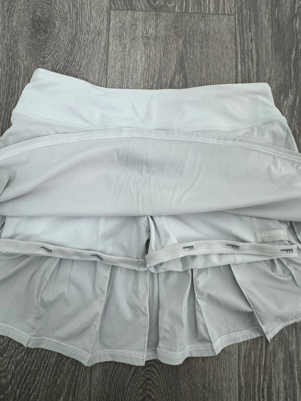 Lululemon White Tennis Skort 4 Athletic Running Golf Sports Skirt Outdoor Summer - Picture 6 of 9